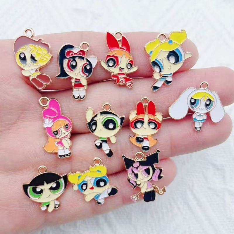 Gaming Accessories Gifts - 10個入り 合金製オイルドリップ漫画ガールペンダント、DIYジュエリー製作イヤリングキーホルダーアクセサリー